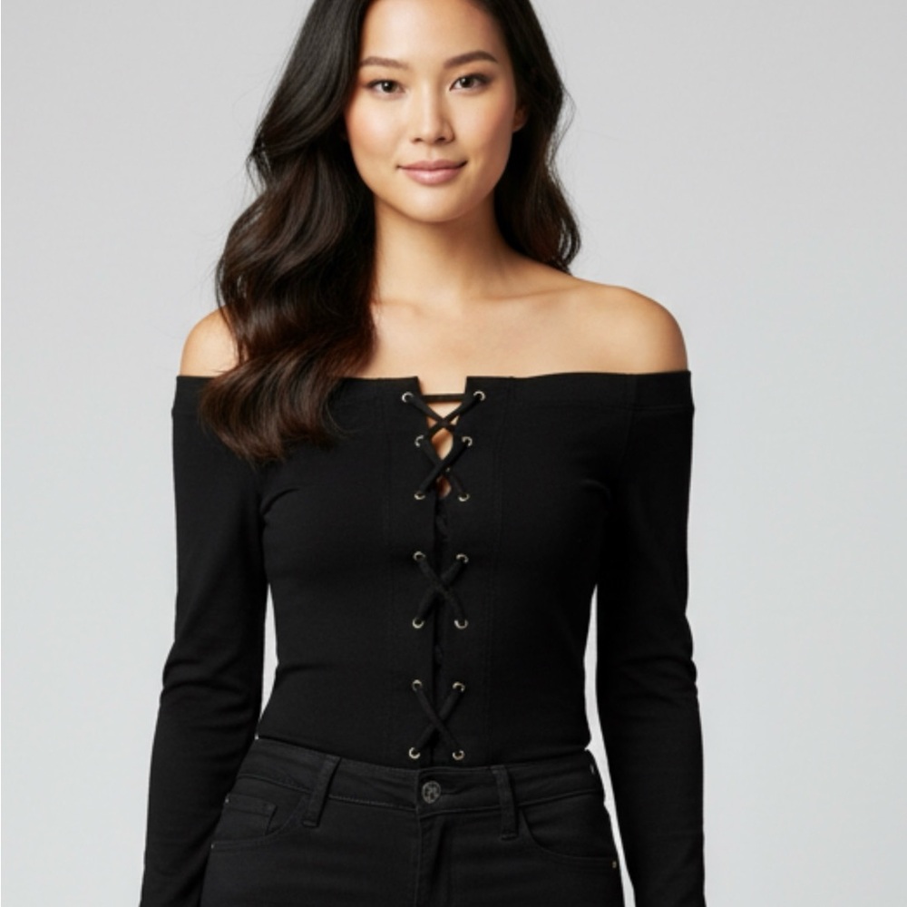 Women’s Guess Black Lace-Up Off-Shoulder Blouse size XL
